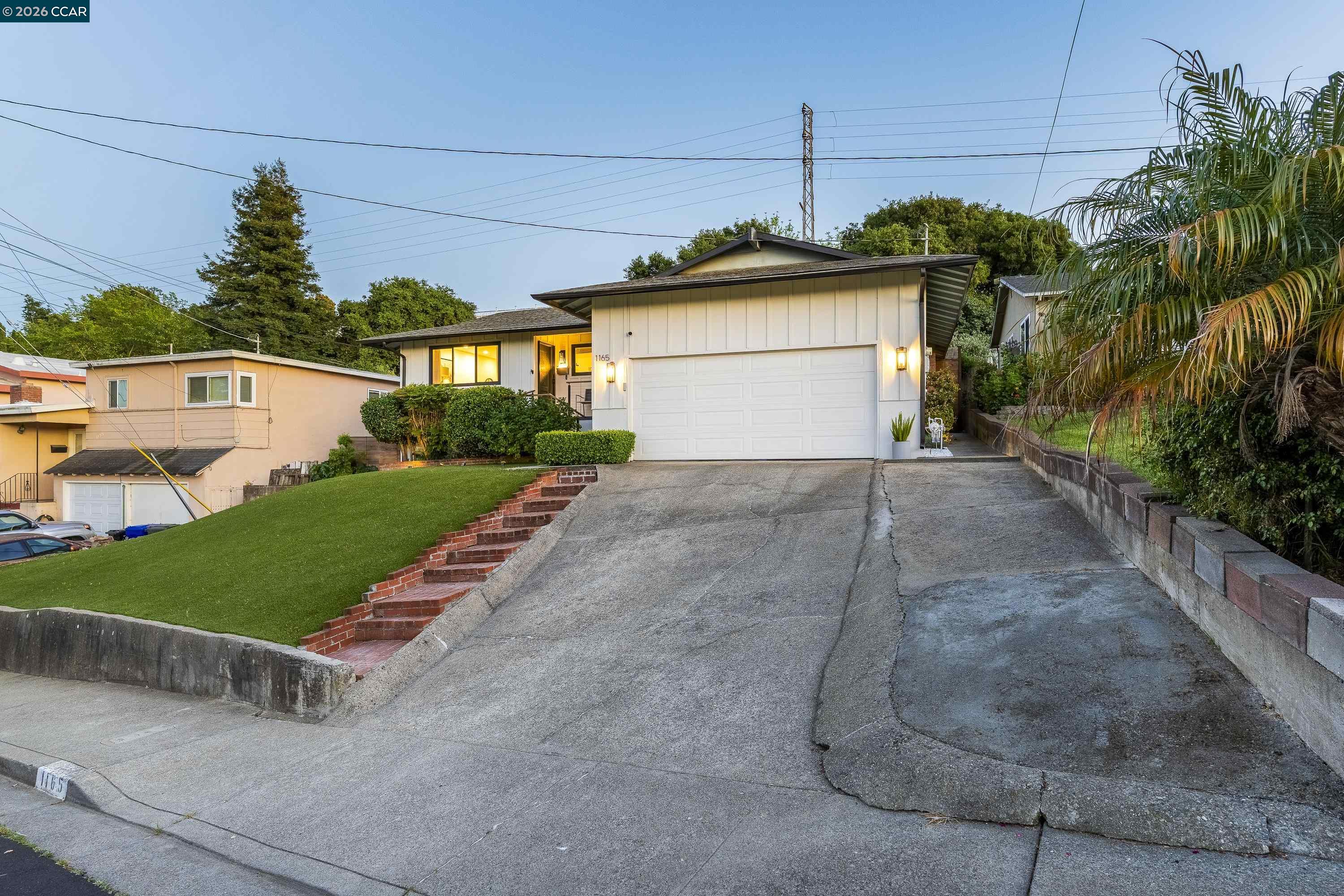 1165 Nob Hill Ave