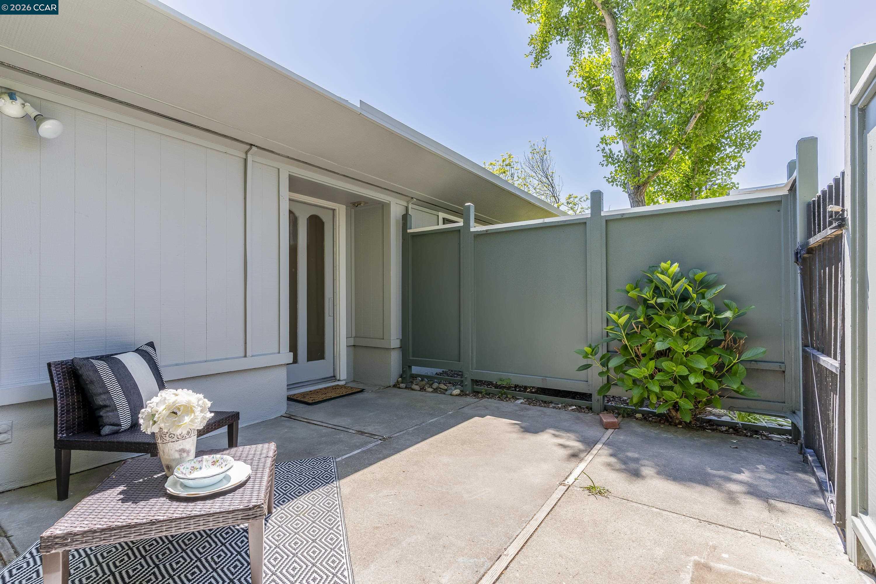 1109 Golden Rain Rd # 4