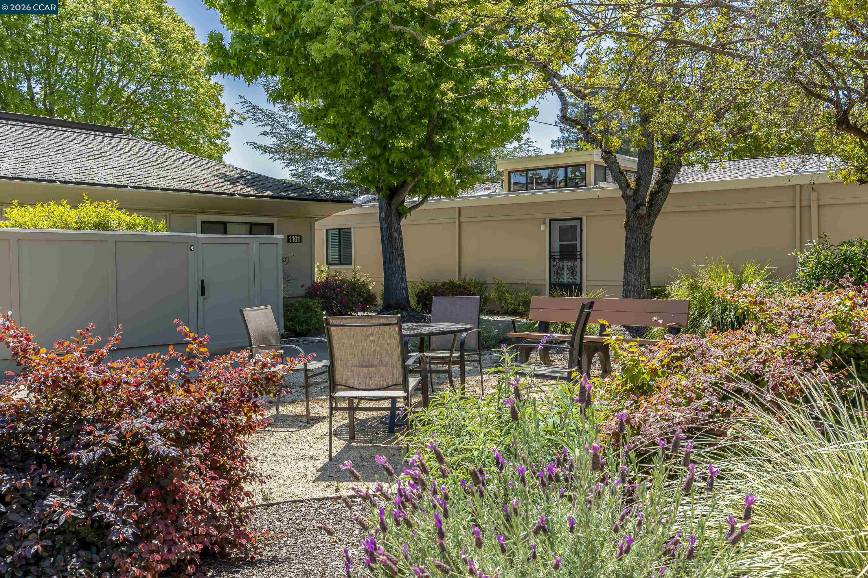 1109 Golden Rain Rd # 4