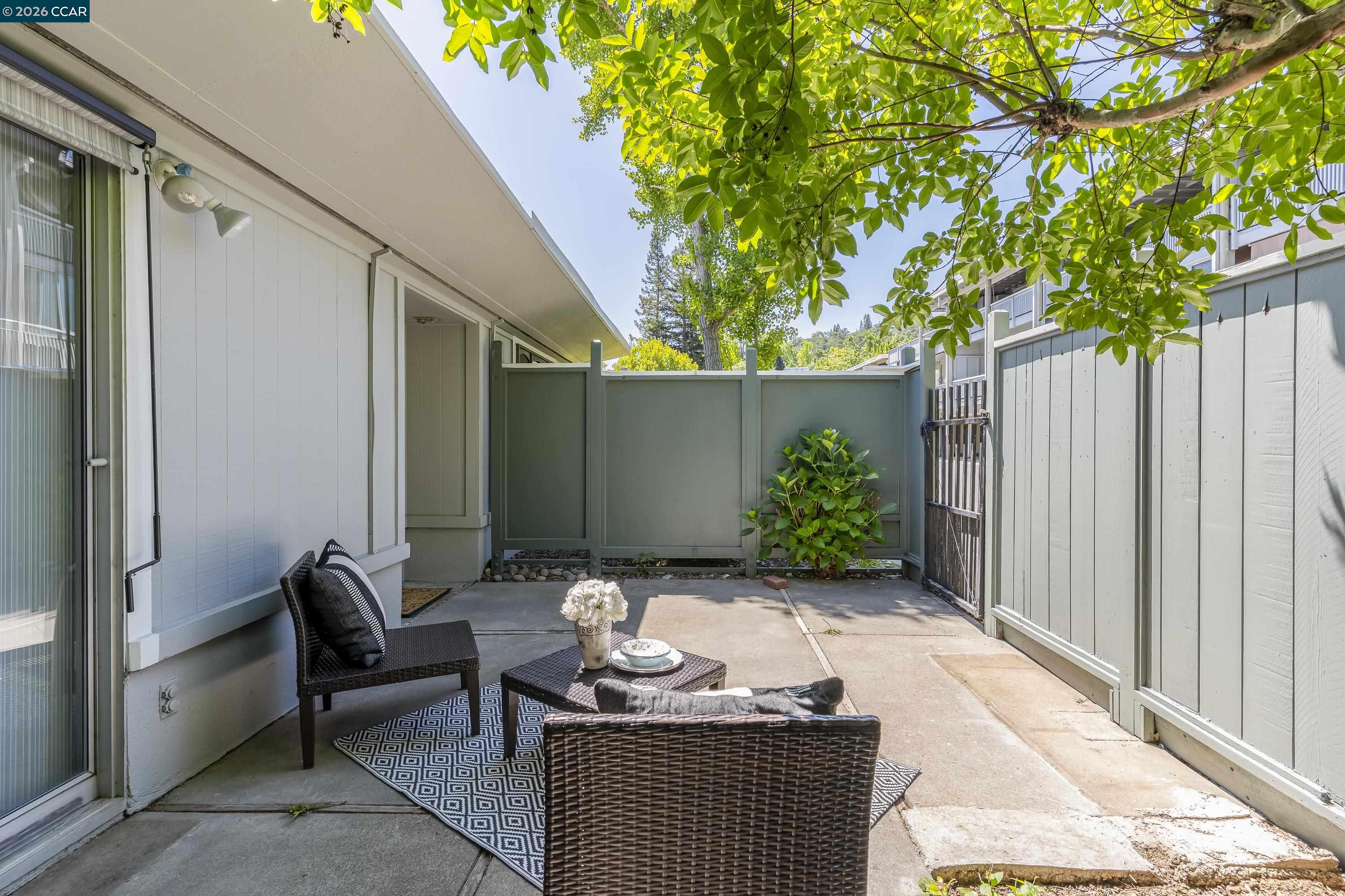 1109 Golden Rain Rd # 4
