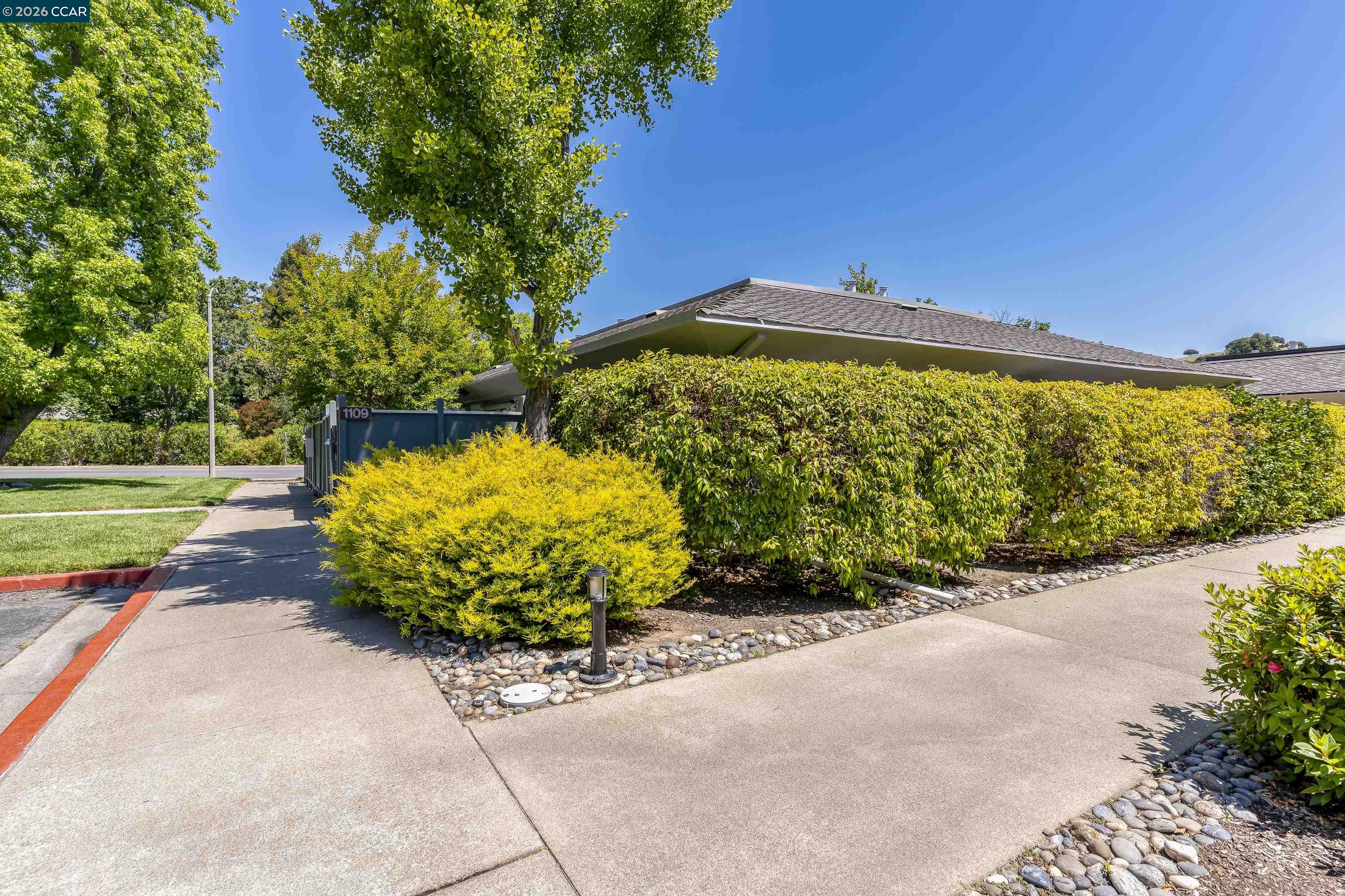1109 Golden Rain Rd # 4