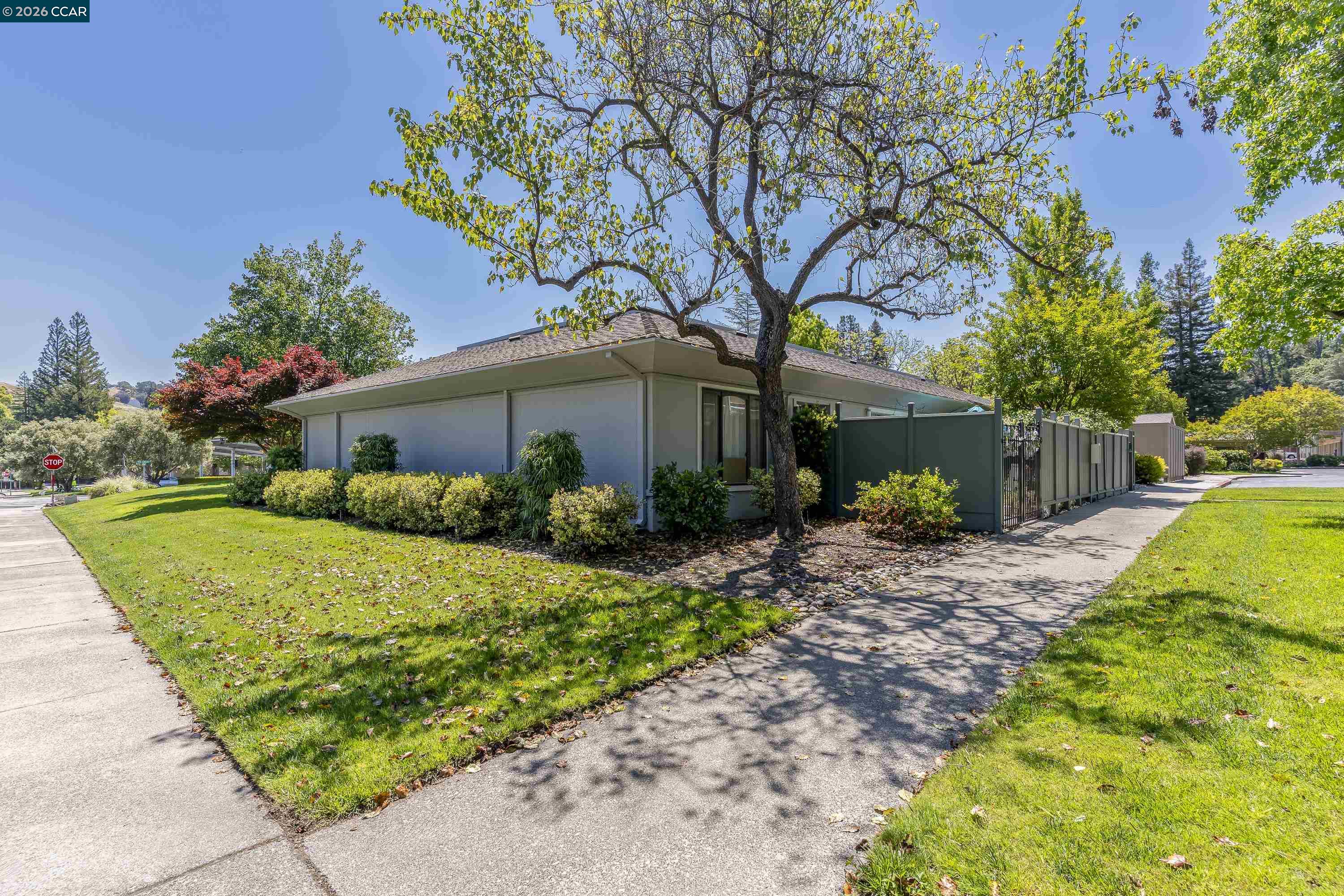 1109 Golden Rain Rd # 4