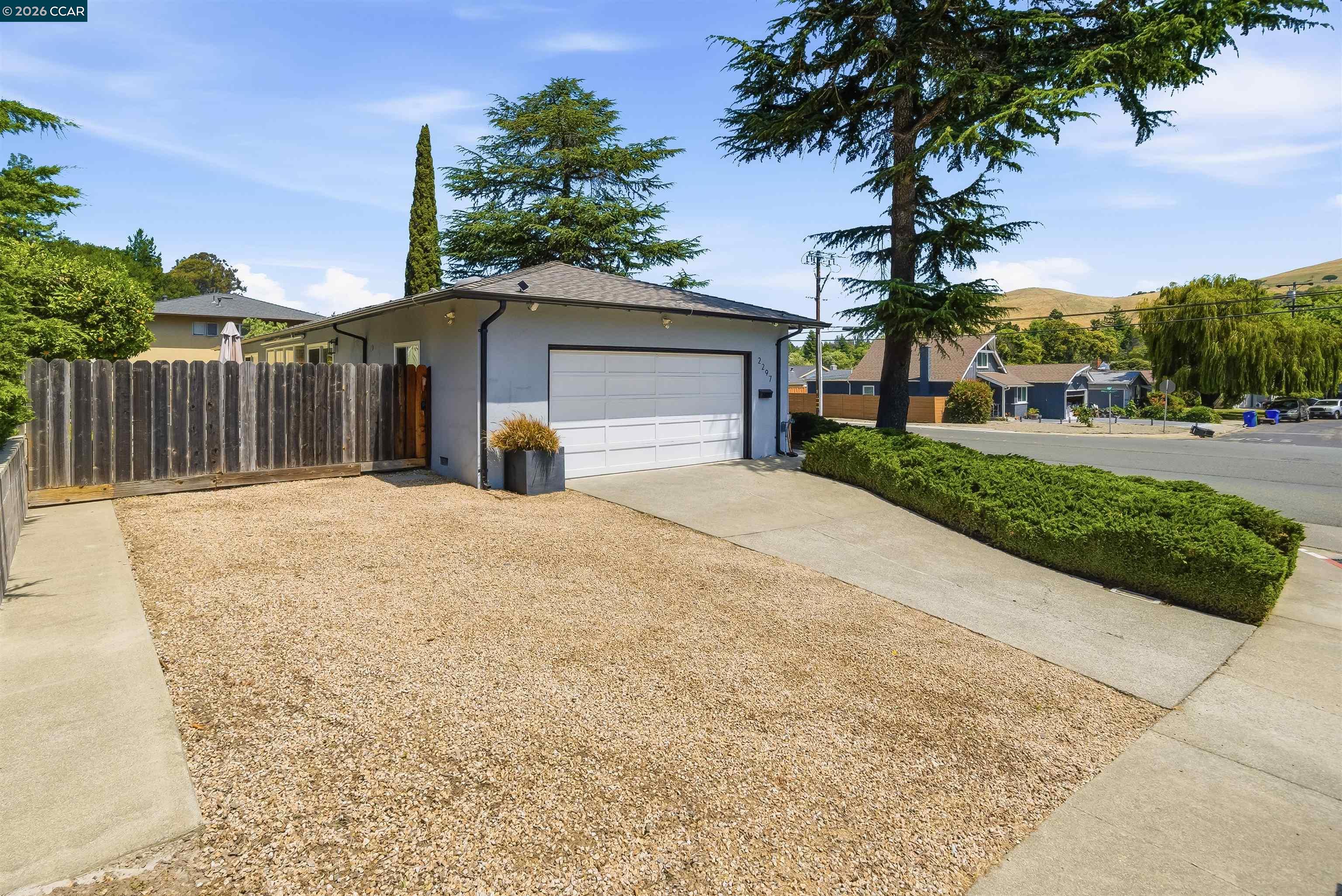 2297 Johanna Ct