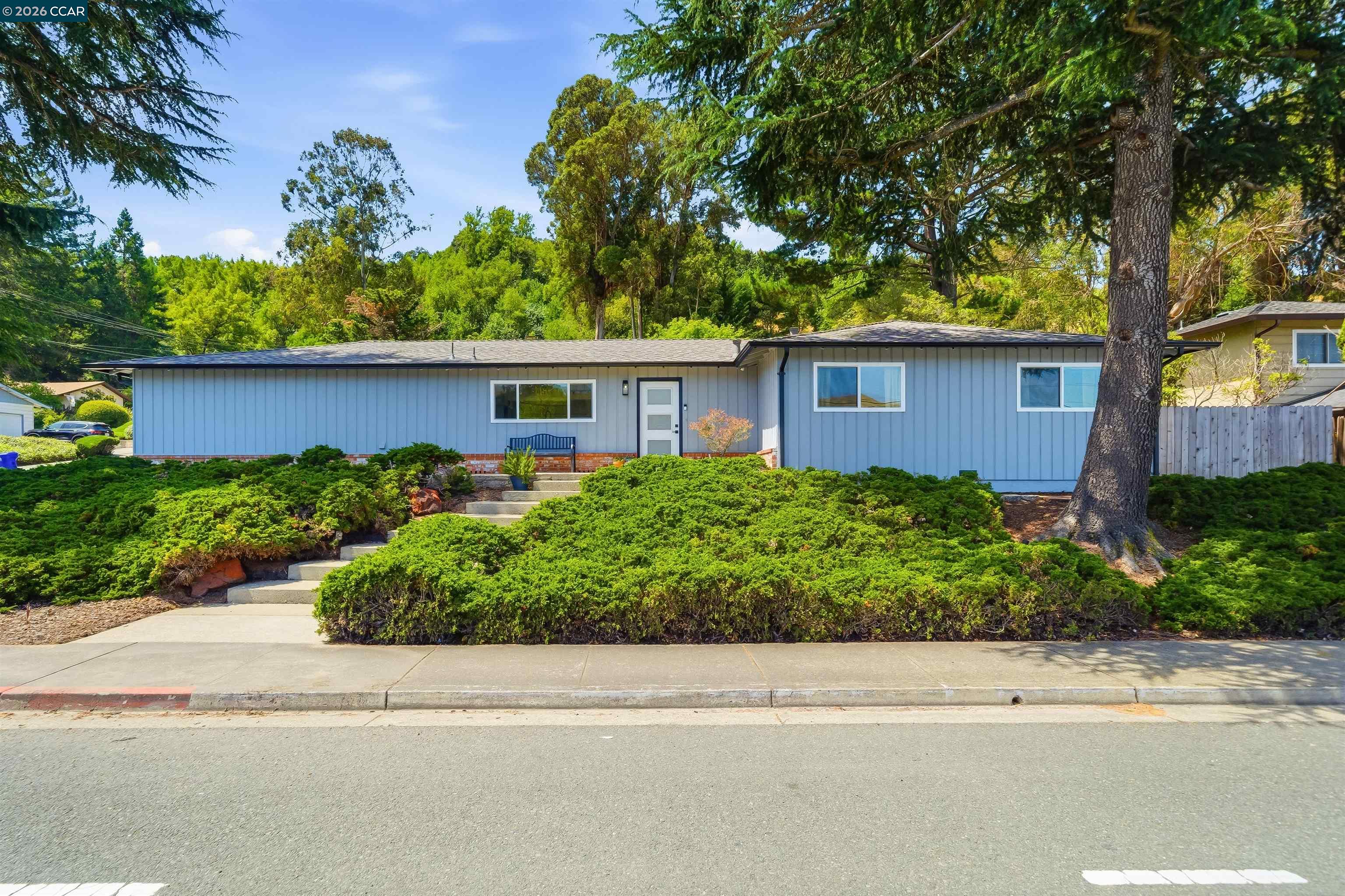 2297 Johanna Ct