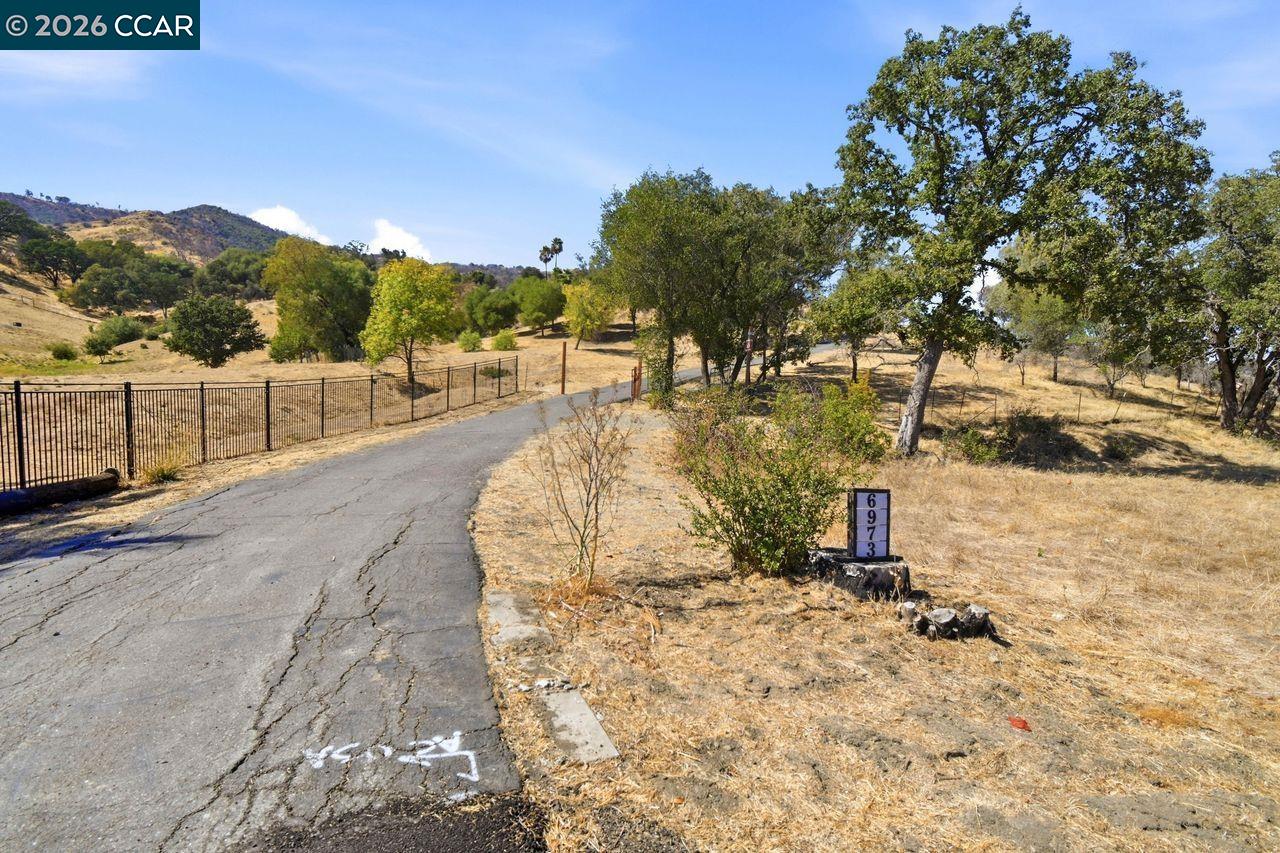 6973 Pleasants Valley Rd