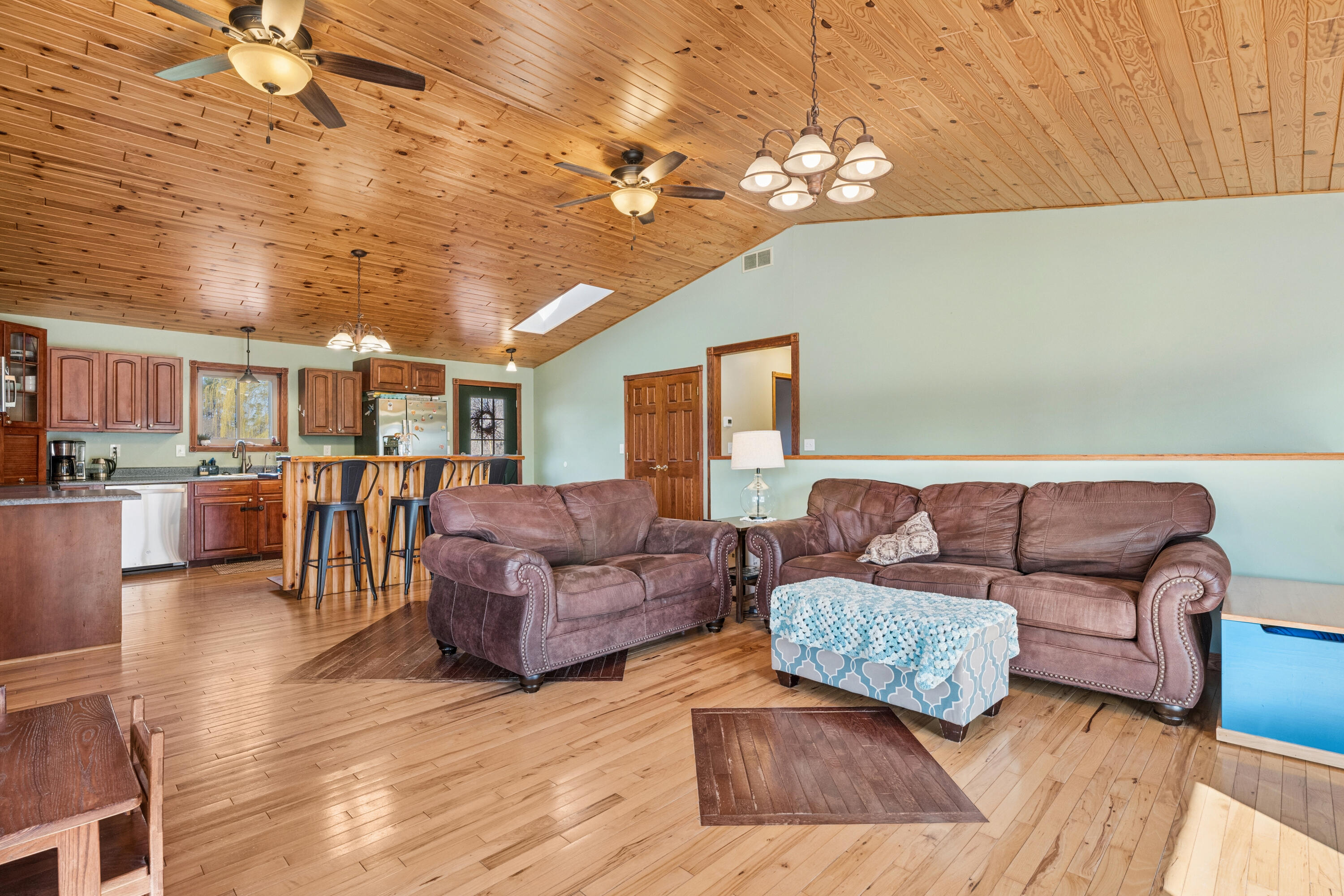 14577 US 23 North