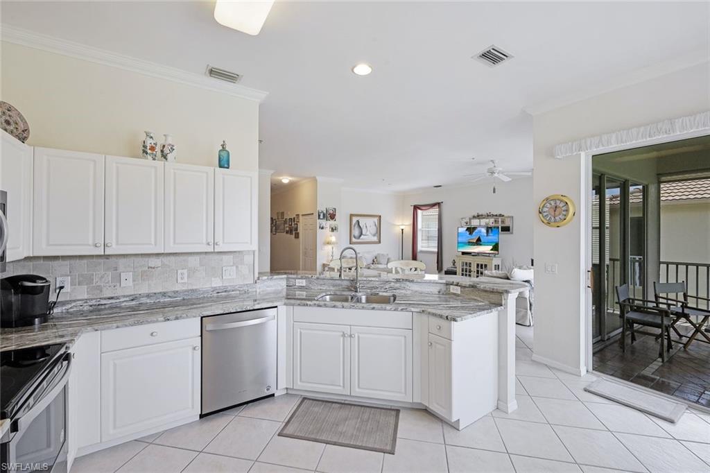 3976 Bishopwood CT E # 201 Unit: 3-201