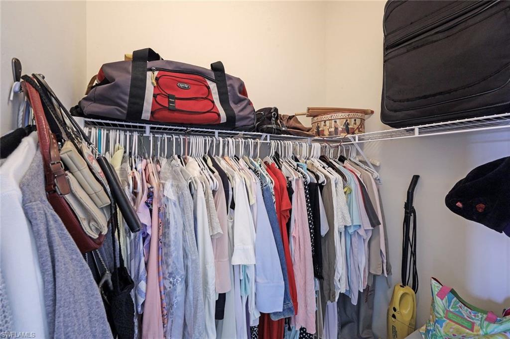 3976 Bishopwood CT E # 201 Unit: 3-201