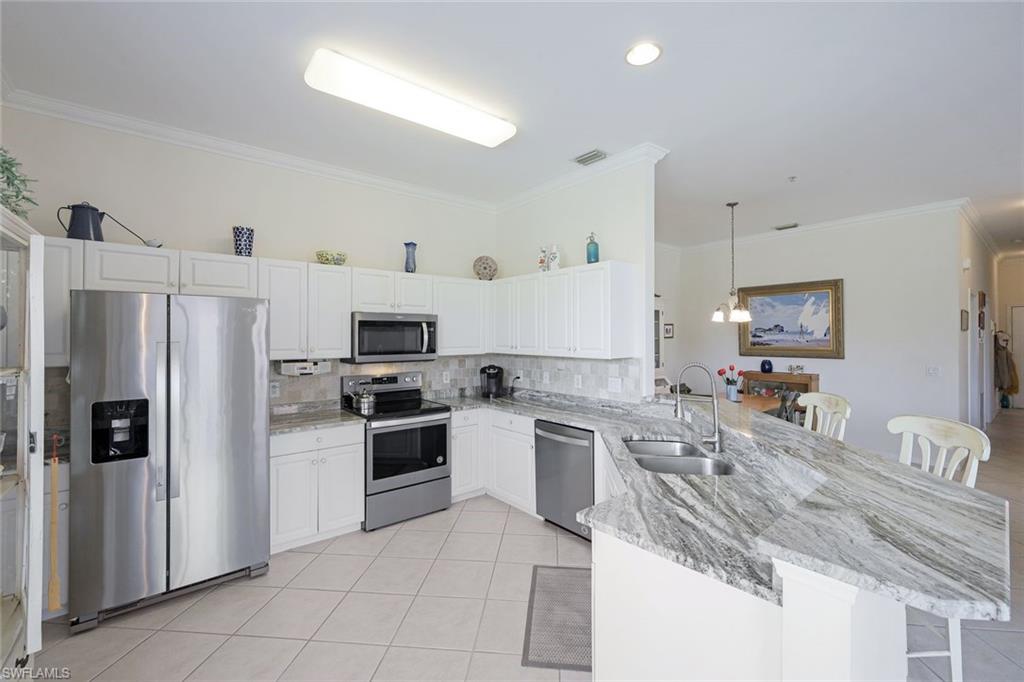 3976 Bishopwood CT E # 201 Unit: 3-201