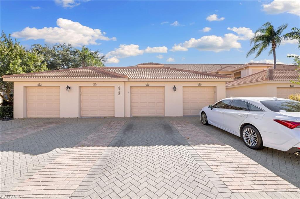 3980 Bishopwood CT E # 102 Unit: 4-102