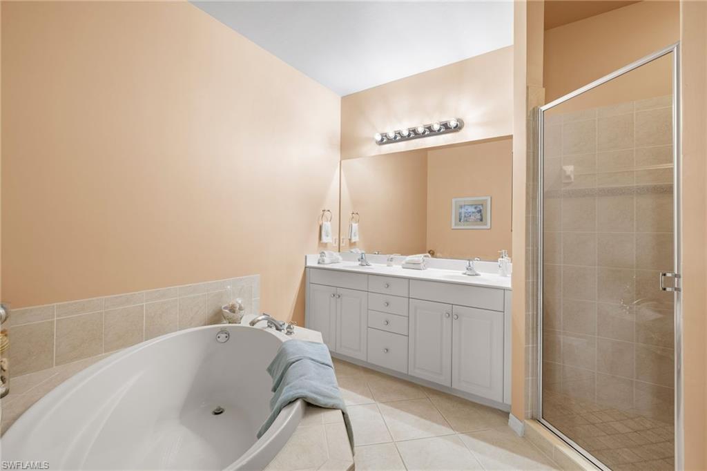 3984 Bishopwood CT E # 206 Unit: 5-206