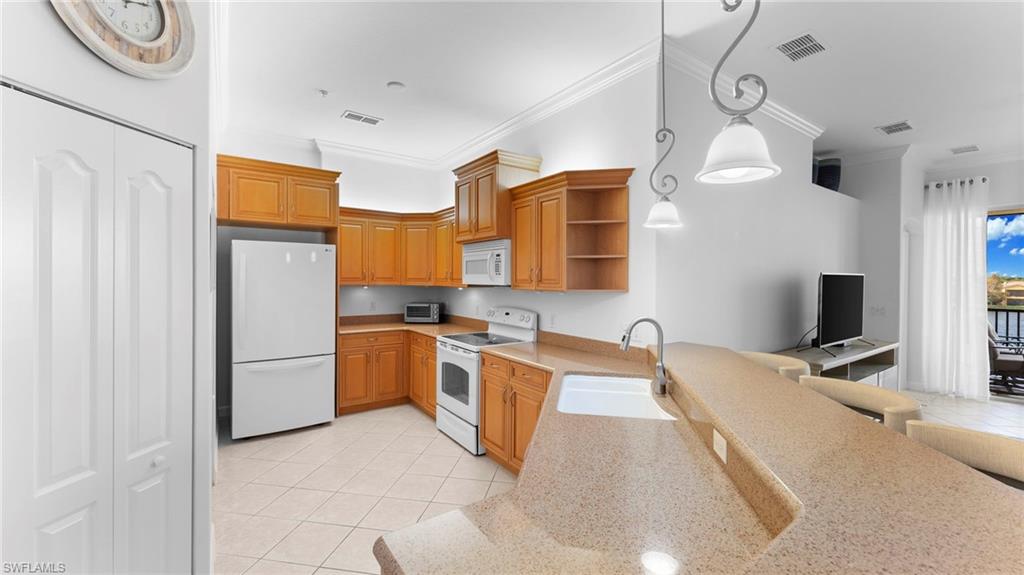 8598 Via Lungomare CIR # 304