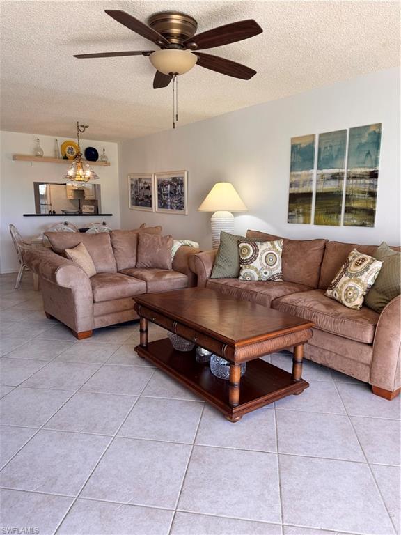 605 Augusta BLVD # 4 Unit: 605-4