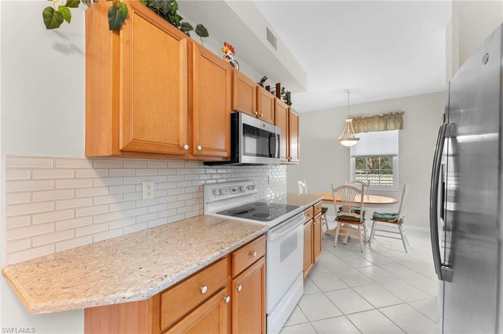 3935 Loblolly Bay DR # 201