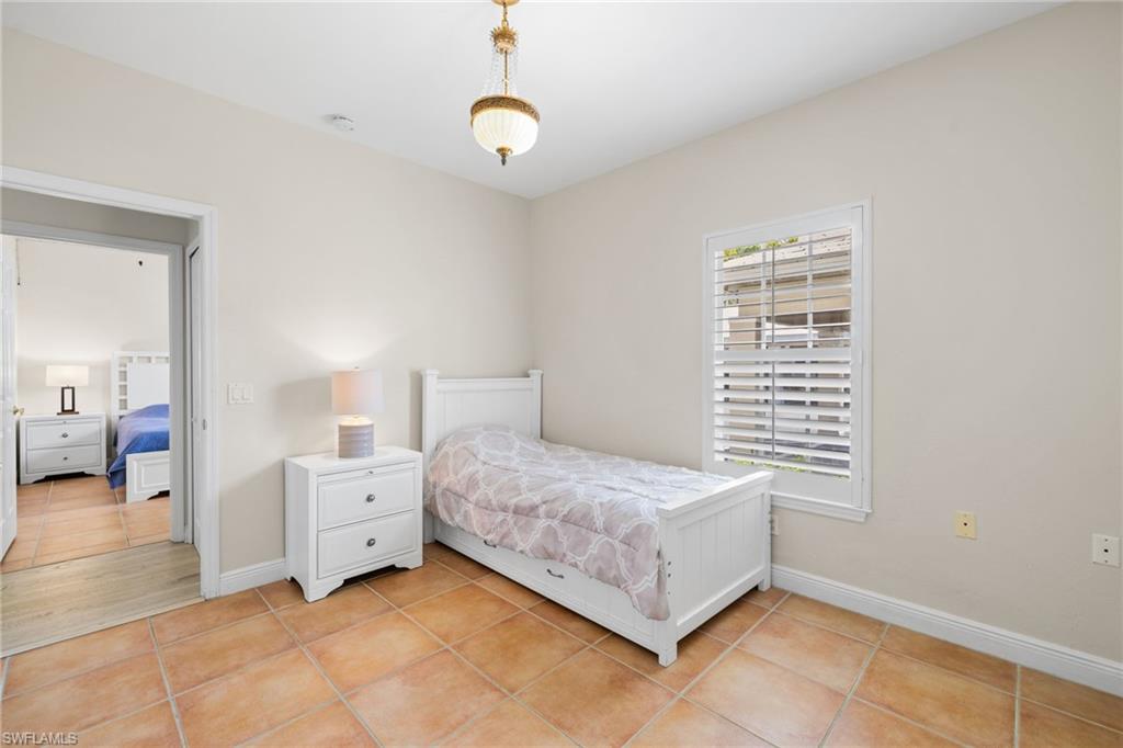 1305 Sweetwater CV # 104