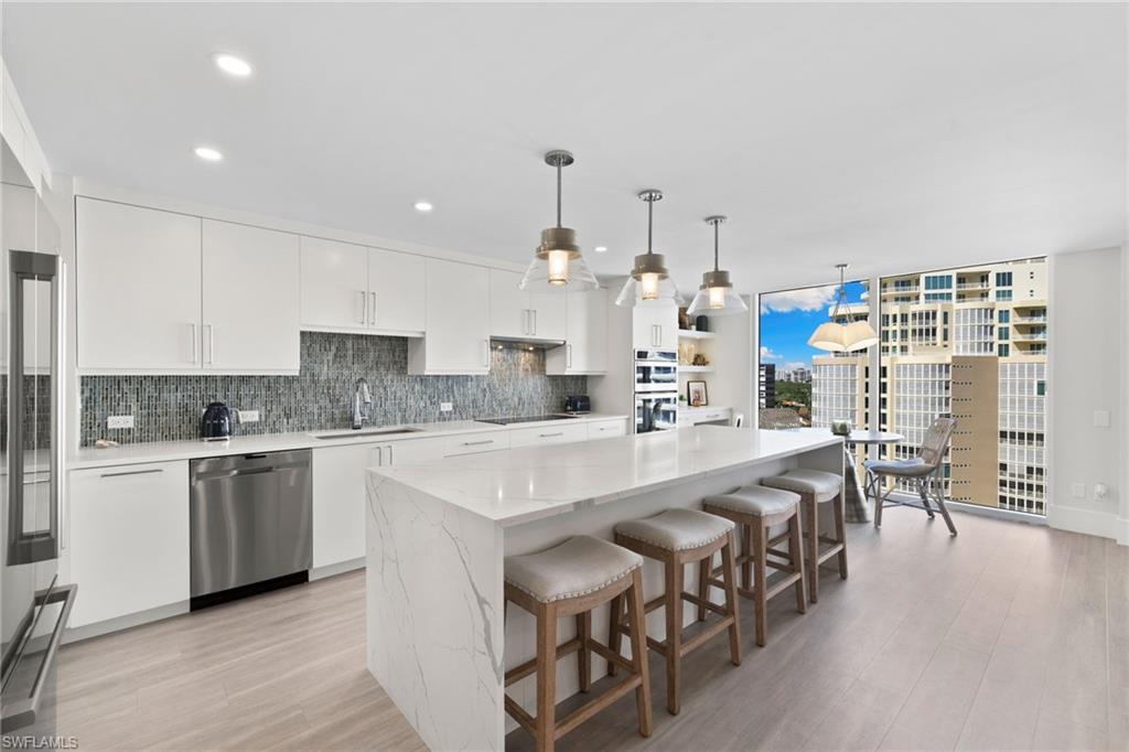 4401 Gulf Shore BLVD N # 1606, NAPLES Unit: 1606