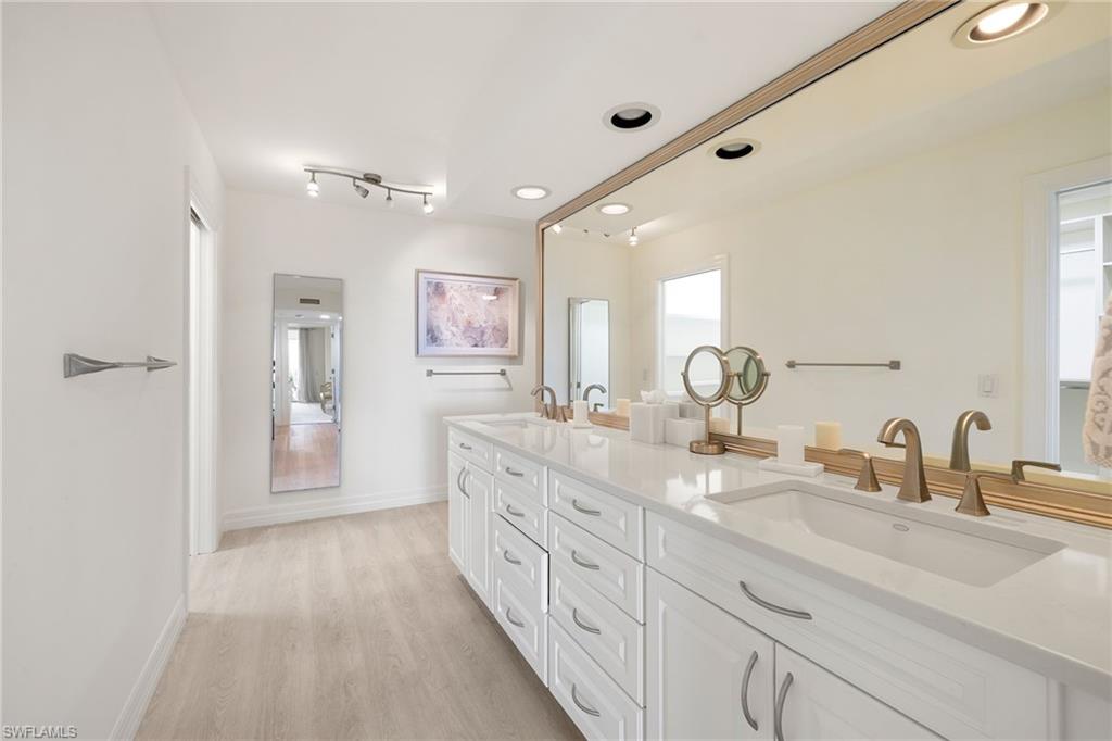 4401 Gulf Shore BLVD N # C605