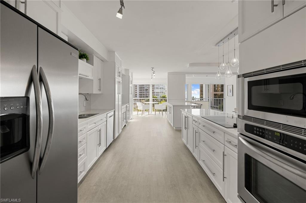 4401 Gulf Shore BLVD N # C605