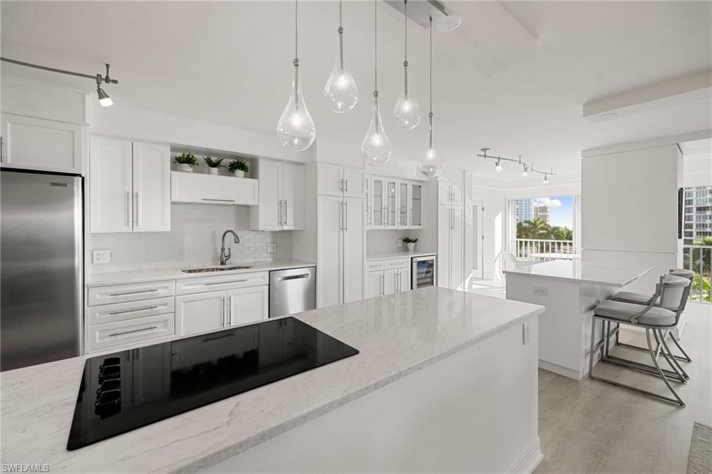 4401 Gulf Shore BLVD N # C605