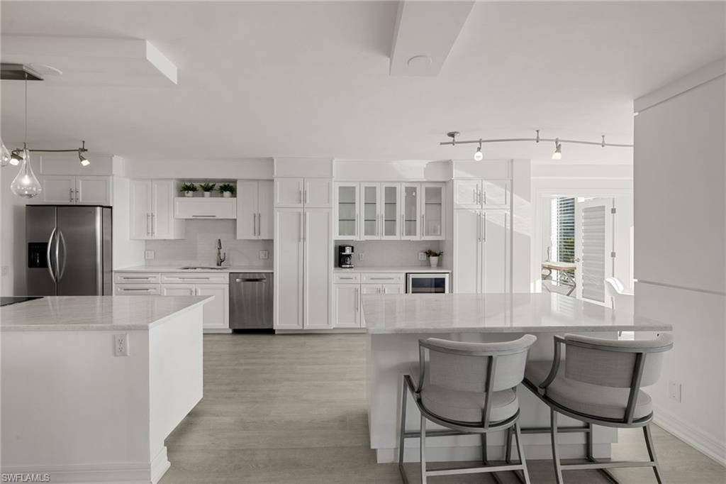 4401 Gulf Shore BLVD N # C605