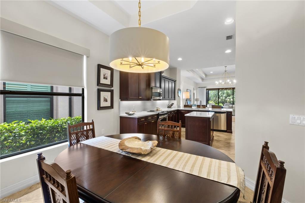 7591 MOORGATE POINT WAY