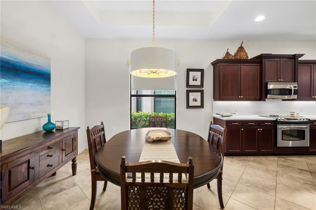 7591 MOORGATE POINT WAY