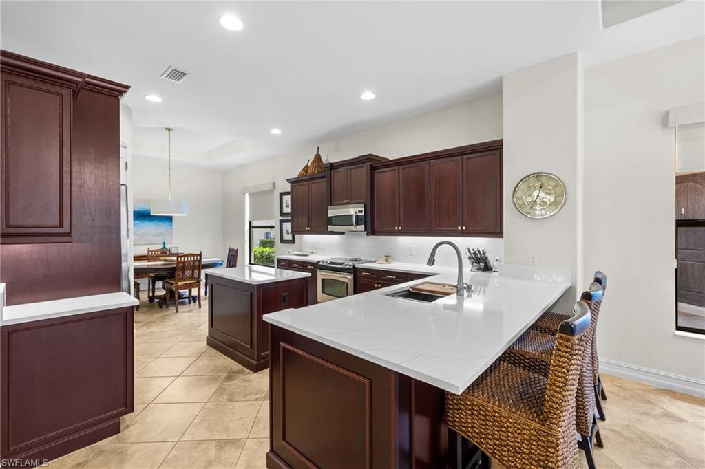 7591 MOORGATE POINT WAY