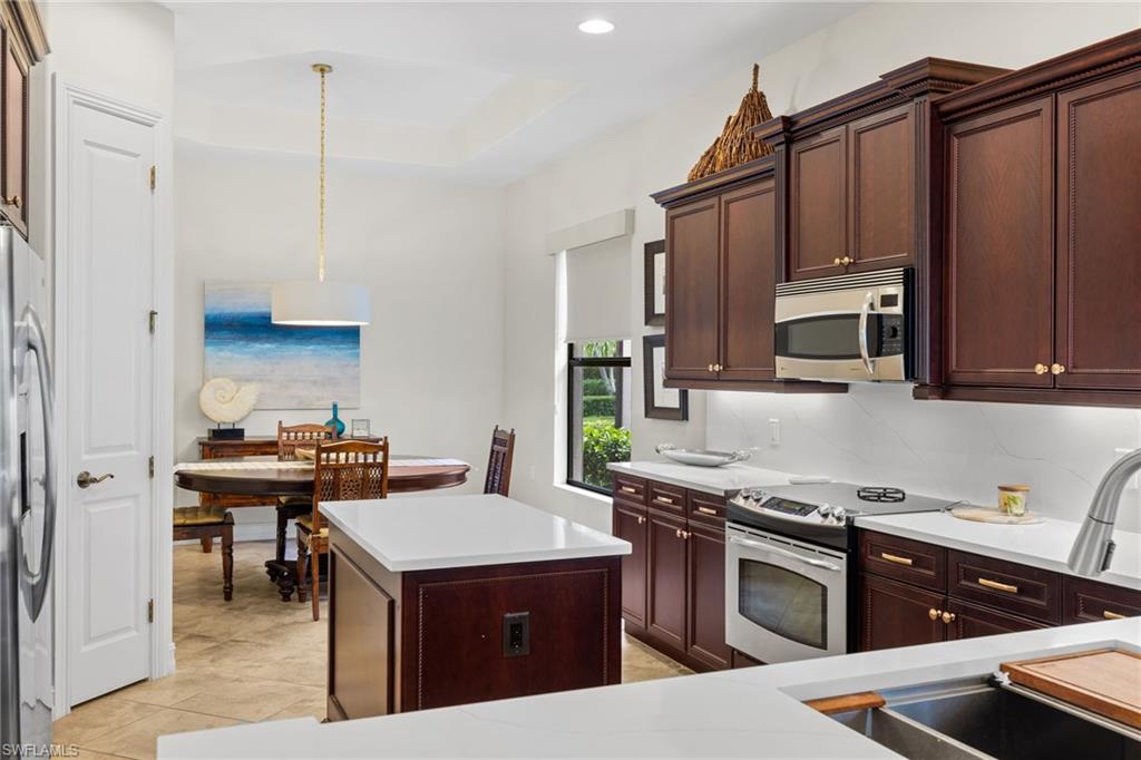 7591 MOORGATE POINT WAY