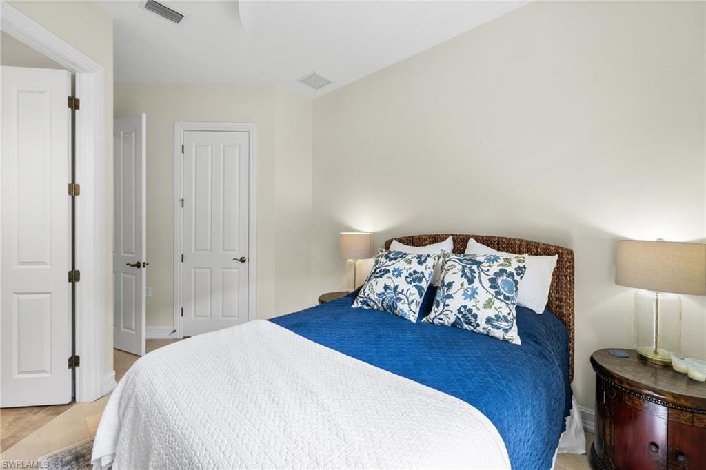 7591 MOORGATE POINT WAY