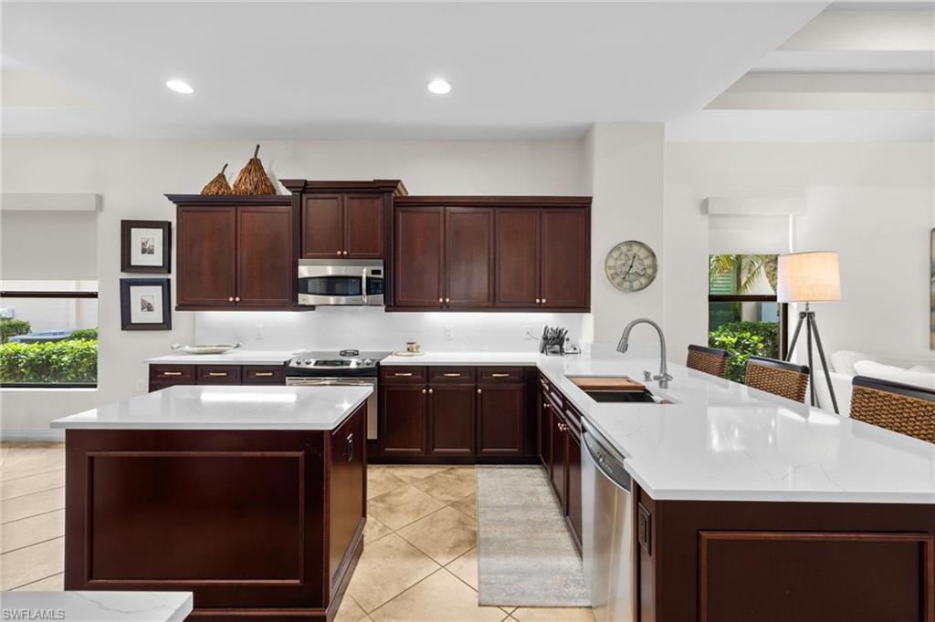 7591 MOORGATE POINT WAY