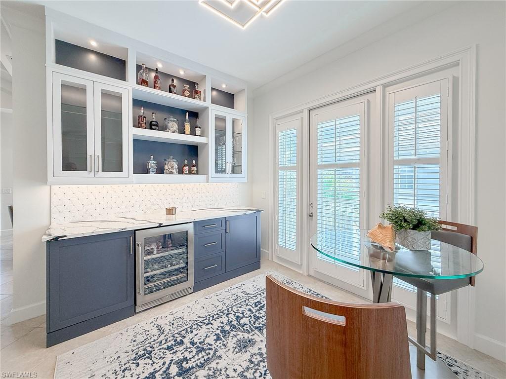 6573 DOMINICA DR # 202 Unit: 5-202