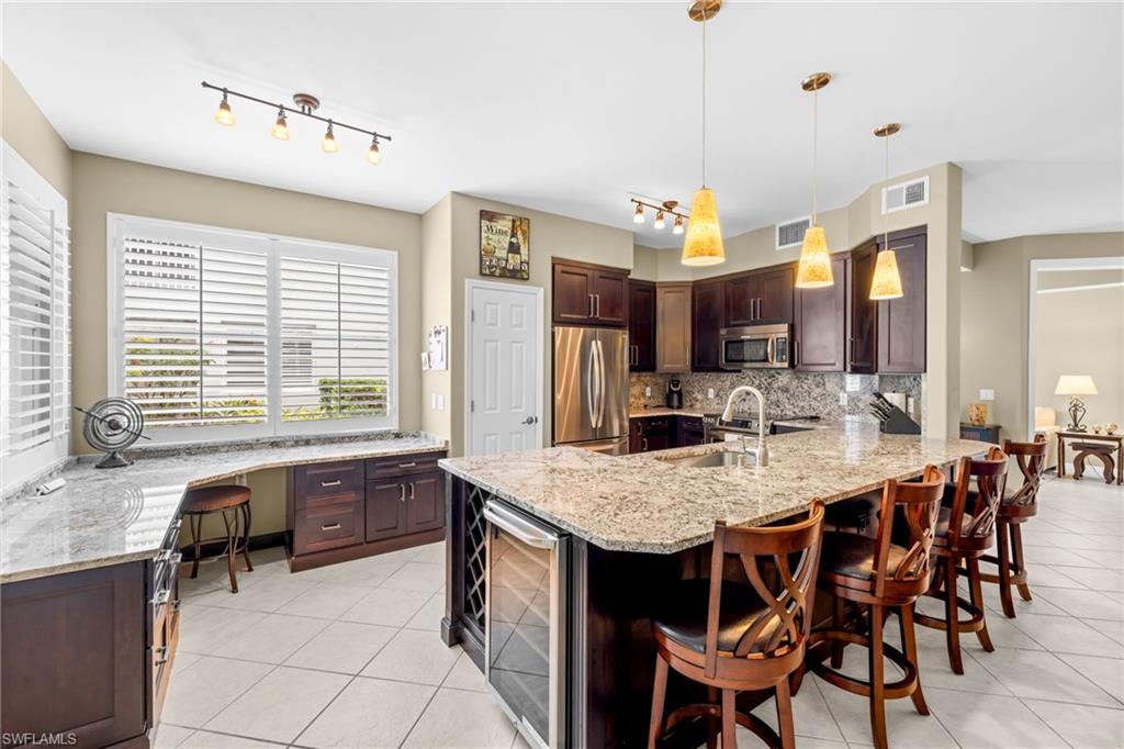 3970 Bishopwood CT W 102