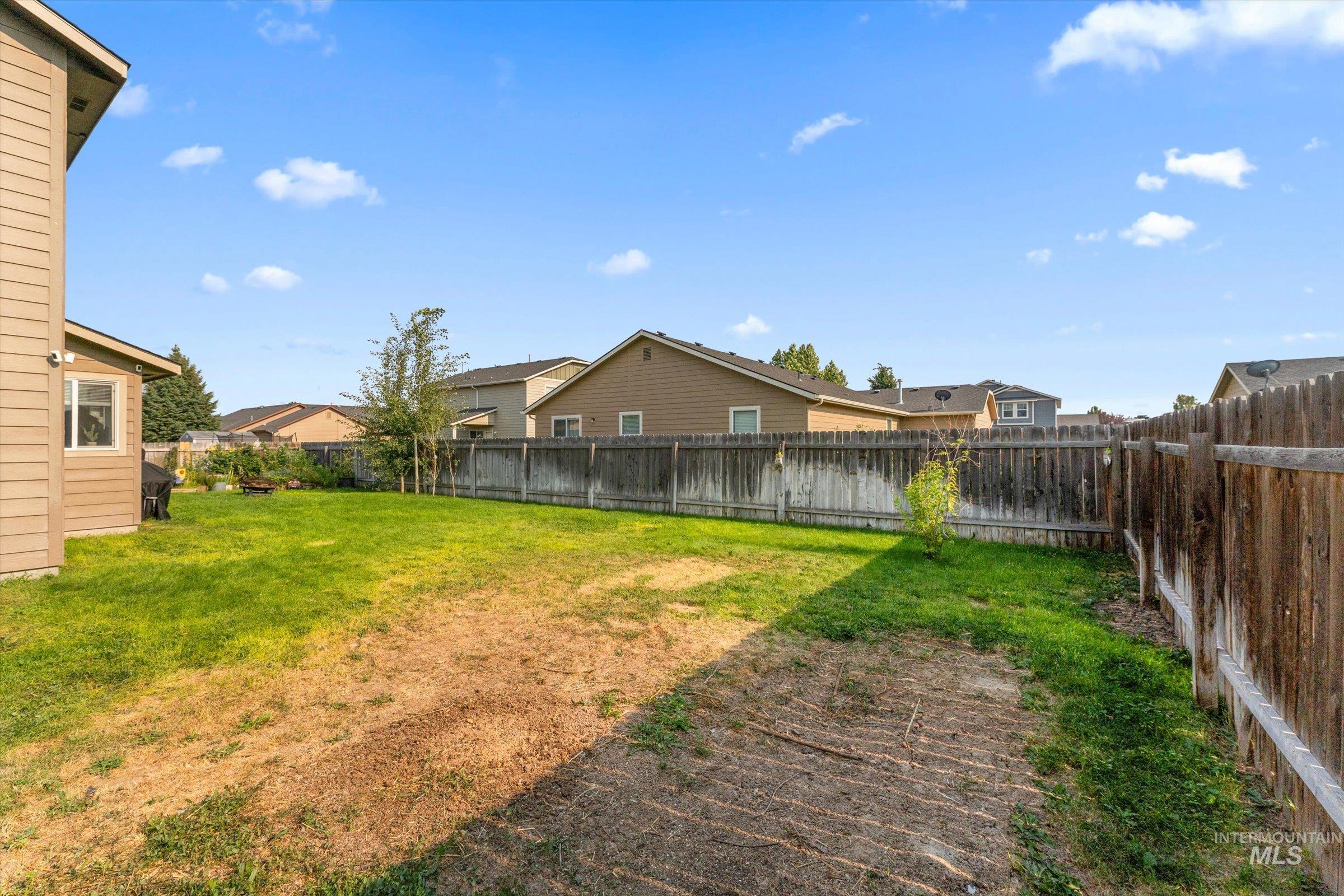 675 SW Nugget St