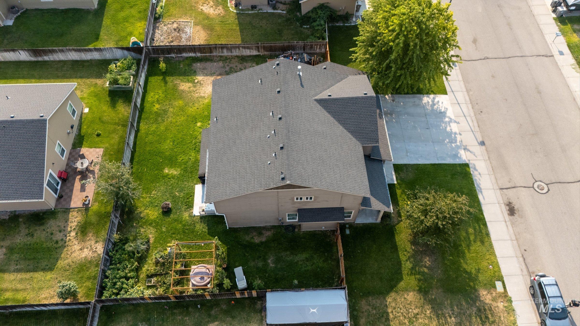 675 SW Nugget St