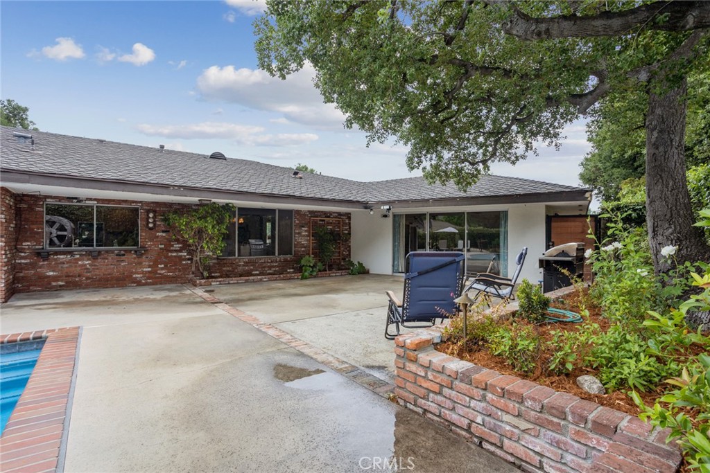 1631 Oak Tree Court