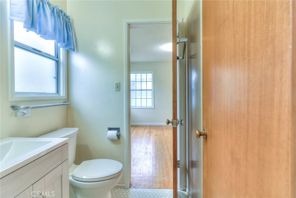 611 E Whitcomb Avenue