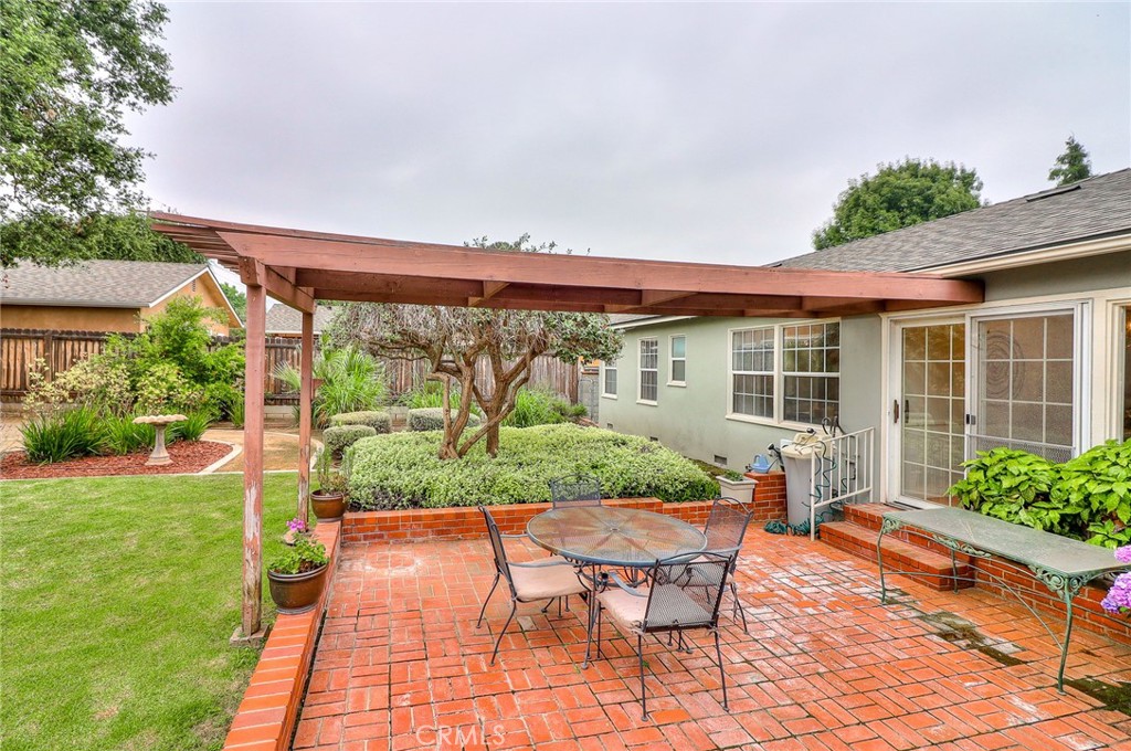 611 E Whitcomb Avenue