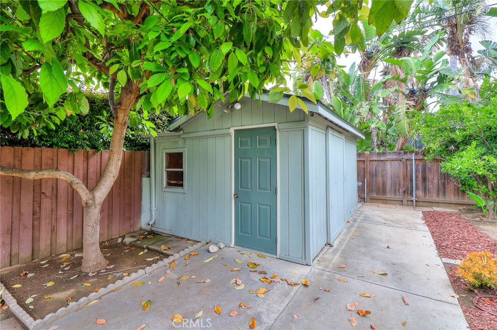 611 E Whitcomb Avenue