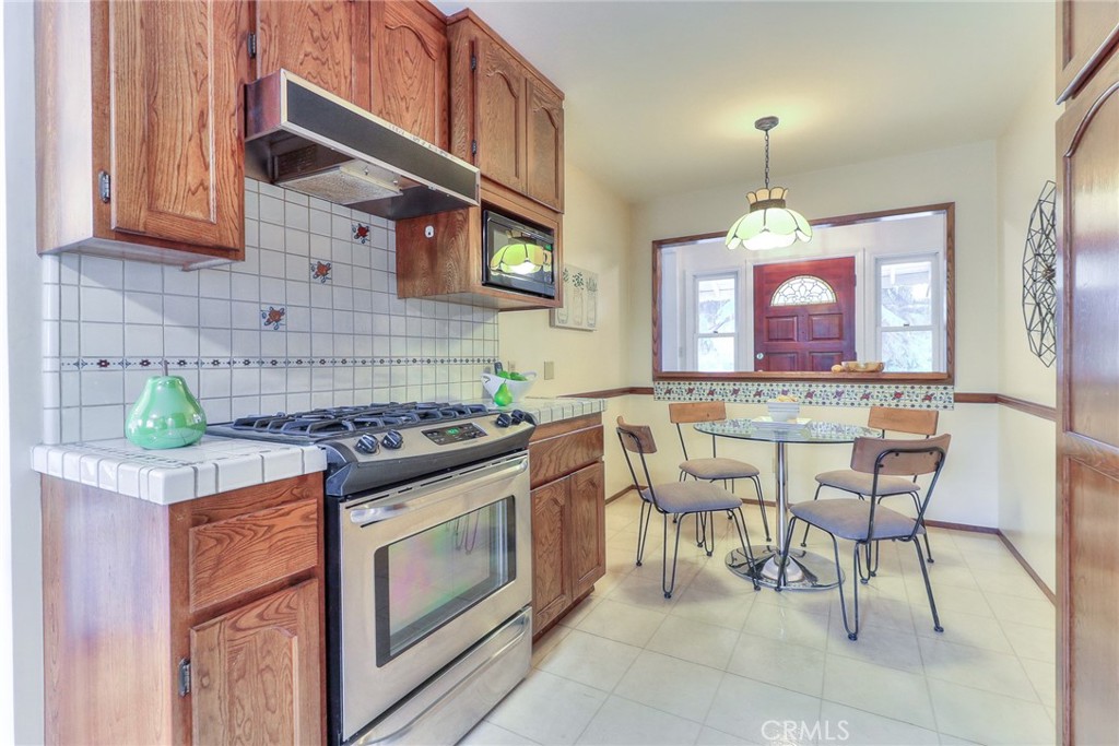 611 E Whitcomb Avenue