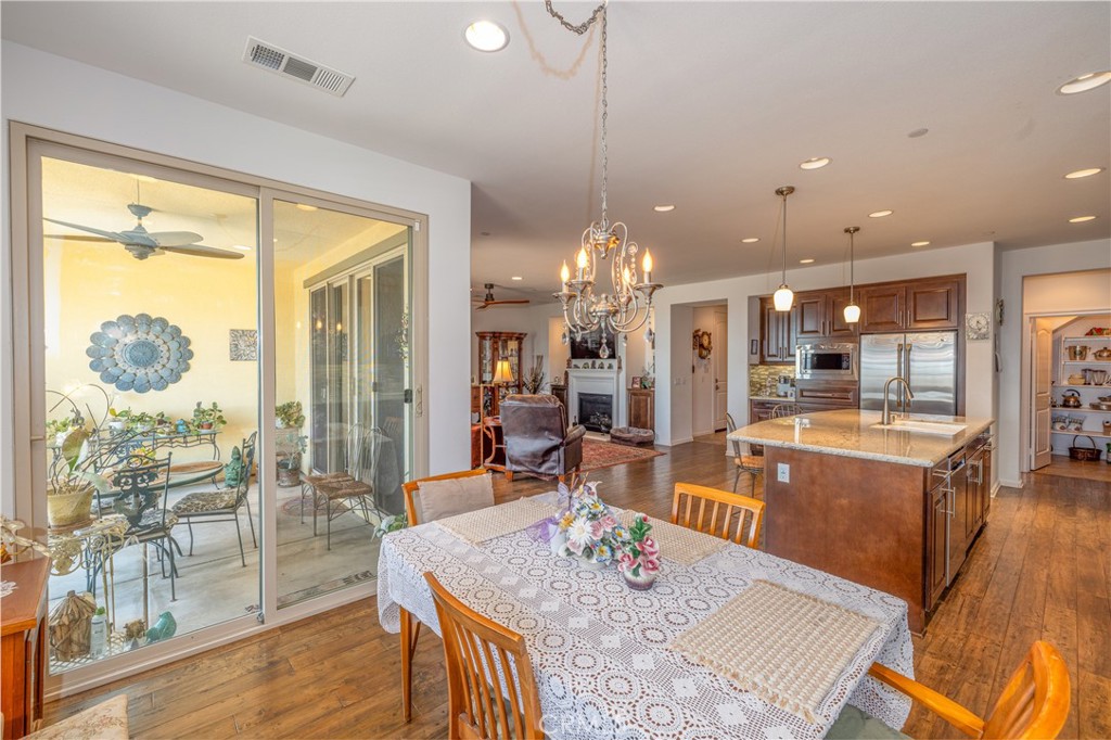 830 E Mckeller Court