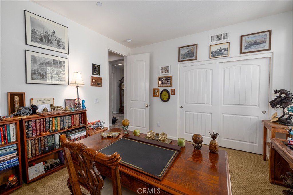 830 E Mckeller Court