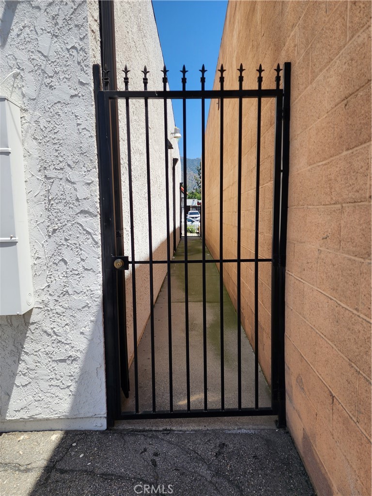 222 W Foothill Boulevard