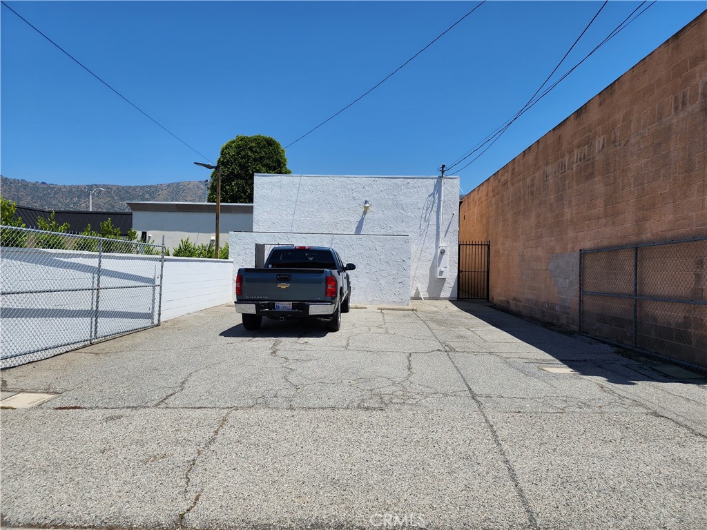 222 W Foothill Boulevard