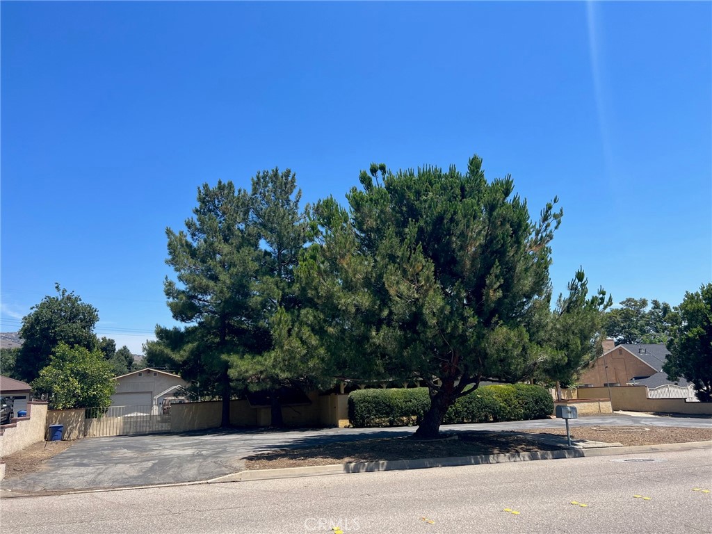 244 N Valley Center Avenue