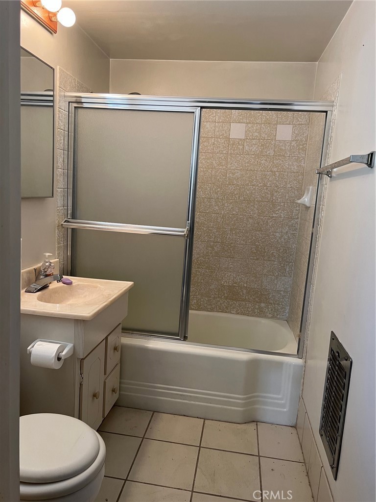 244 N Valley Center Avenue