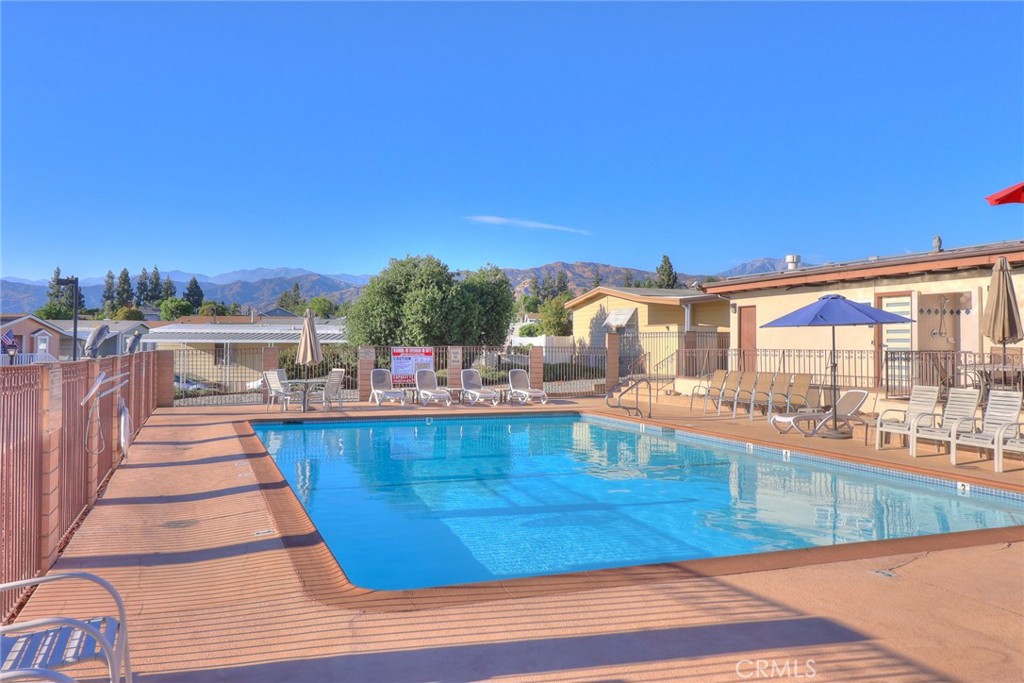 1245 W Cienega Avenue 122