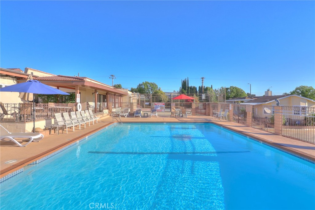 1245 W Cienega Avenue 122