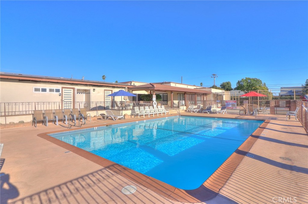 1245 W Cienega Avenue 122