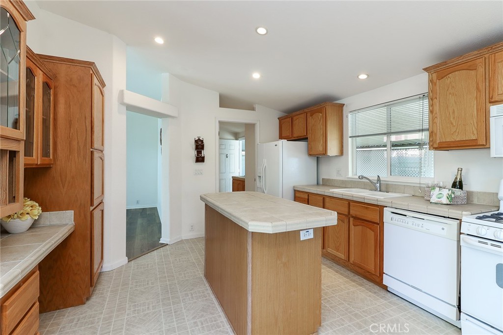 1245 W Cienega Avenue 122