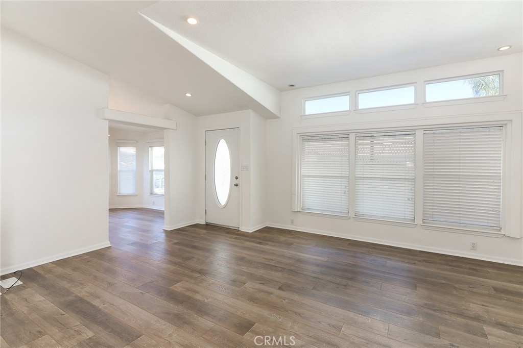 1245 W Cienega Avenue 122